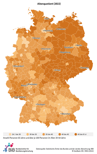 Deutschlandkarte, in der der Altenquotient auf Kreisebene für das Jahr 2020 dargestellt ist. Der Altenquotient bezieht die Zahl der 65-Jährigen und Älteren auf die Zahl der 20- bis unter 65-Jährigen. (verweist auf: Altenquotient in Deutschland (Kreisebene, 2020))